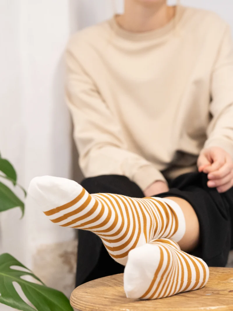 Streifensocken - creme senf