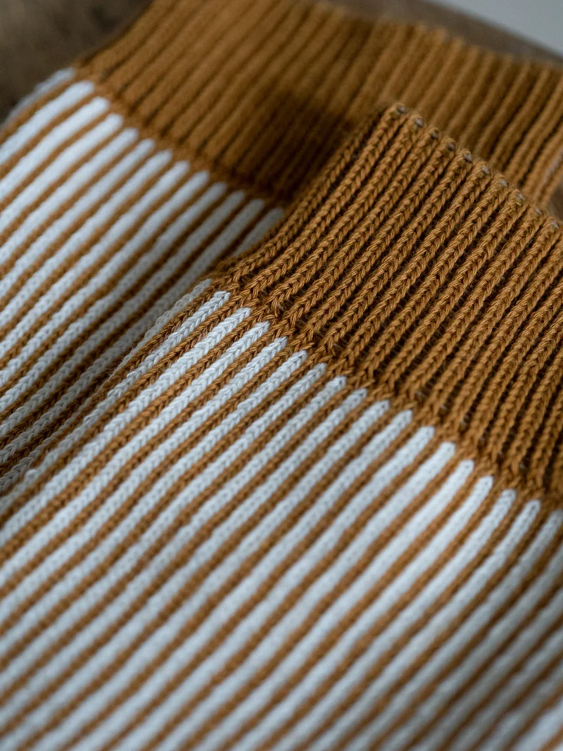 Gestreifte Jacquard Socken - creme senf