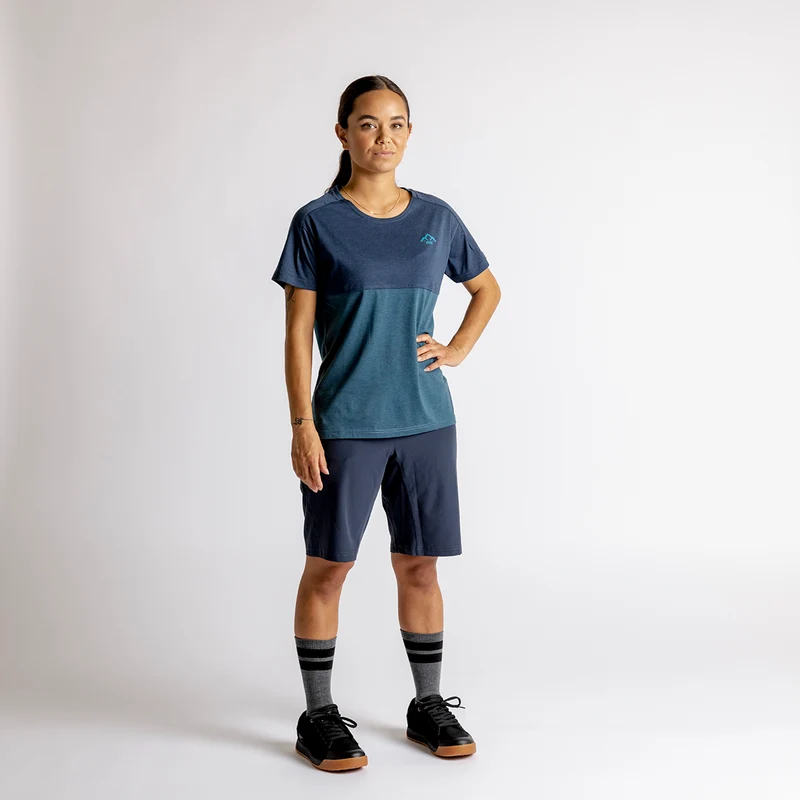 Women's Flow XTG Hip-Hugger Shorts marine