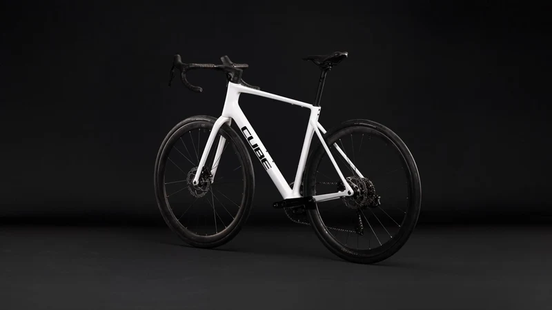 Cube Attain C:62 SLX Rennrad Diamant 28" metallicwhite´n´black