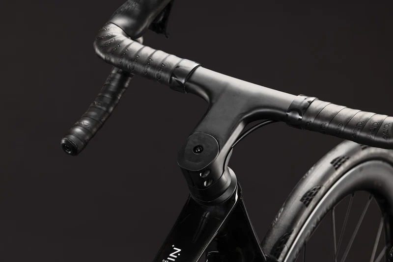 Cube Attain C:62 SLT Rennrad Diamant 28" carbon´n´white