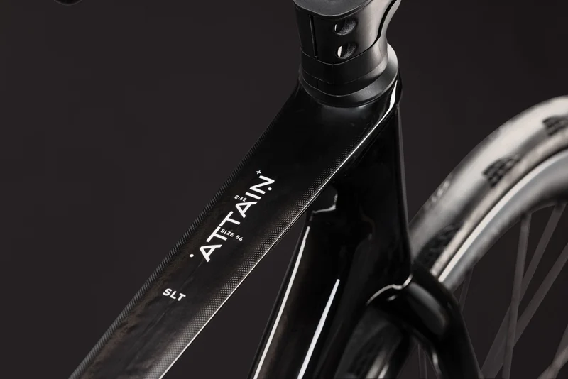 Cube Attain C:62 SLT Rennrad Diamant 28" carbon´n´white