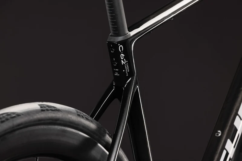 Cube Attain C:62 SLT Rennrad Diamant 28" carbon´n´white