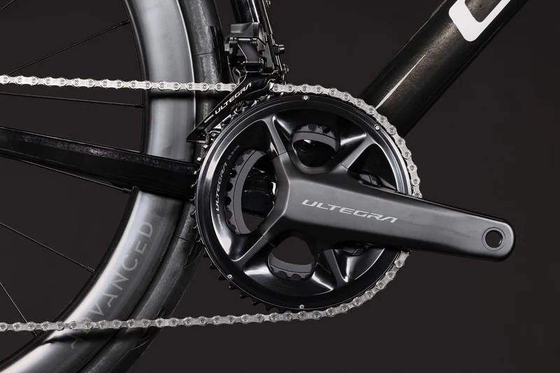 Cube Attain C:62 SLT Rennrad Diamant 28" carbon´n´white
