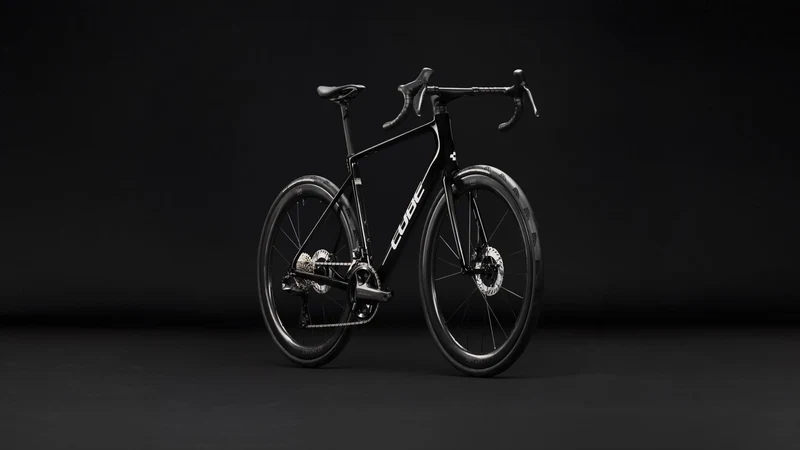 Cube Attain C:62 SLT Rennrad Diamant 28" carbon´n´white