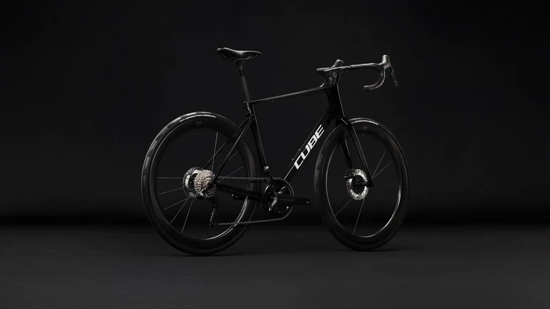 Cube Attain C:62 SLT Rennrad Diamant 28" carbon´n´white