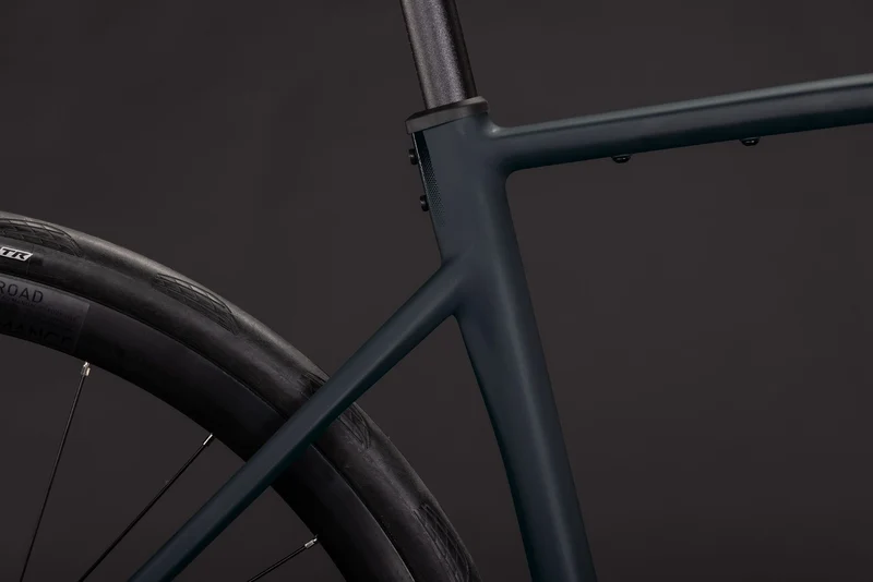 Cube Attain SLX Rennrad Diamant 28" black´n´chrome