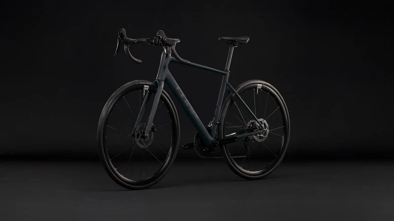 Cube Attain SLX Rennrad Diamant 28" black´n´chrome