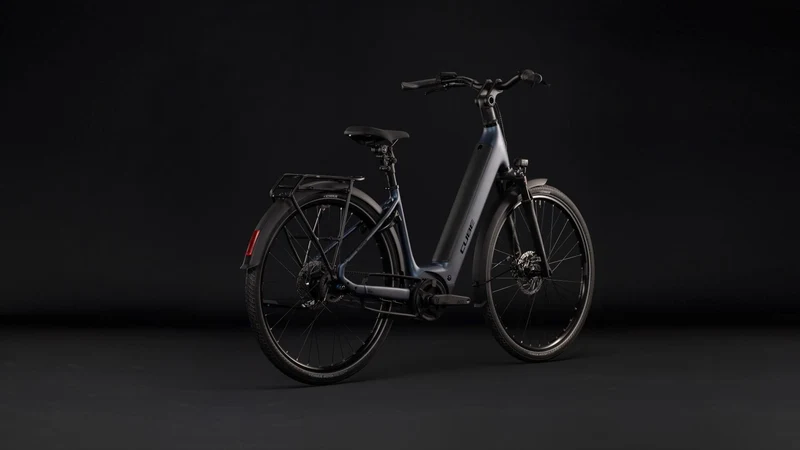 Cube Supreme Hybrid Deluxe ONE 600 Wh E-Trekkingbike Easy Entry navyblack´n´black