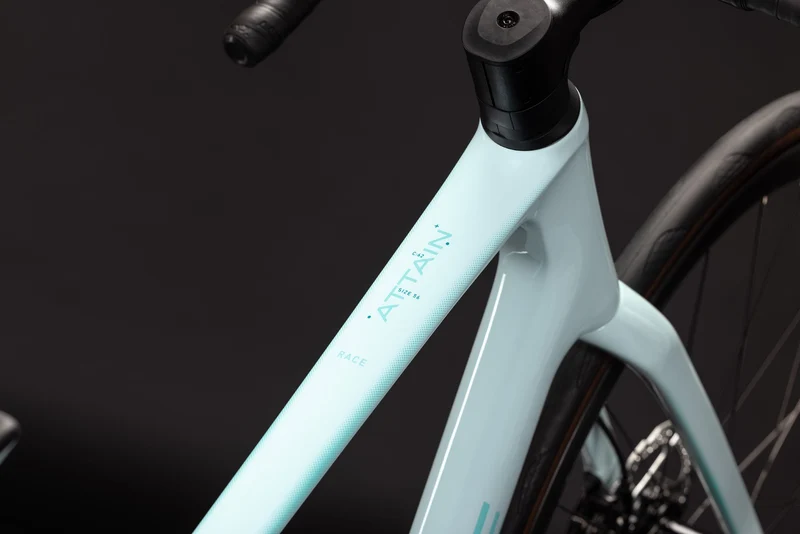 Cube Attain C:62 Race Rennrad Diamant 28" frostymint´n´mint