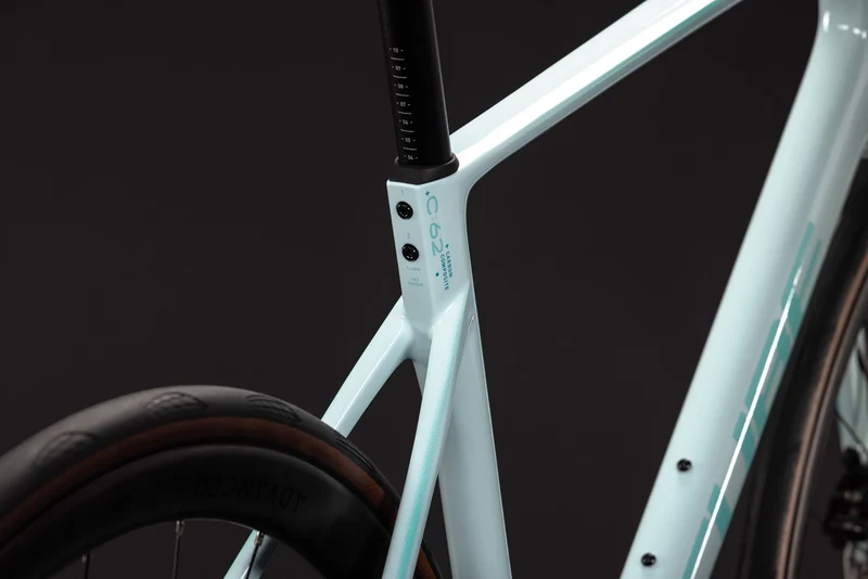Cube Attain C:62 Race Rennrad Diamant 28" frostymint´n´mint