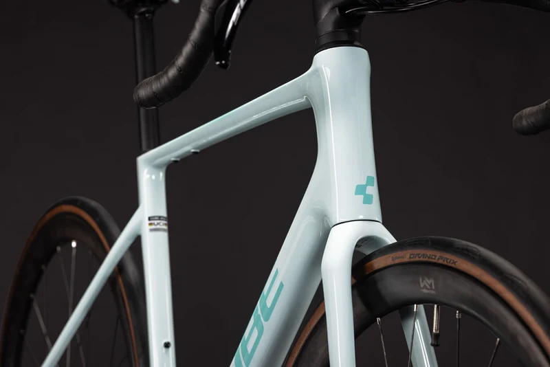 Cube Attain C:62 Race Rennrad Diamant 28" frostymint´n´mint