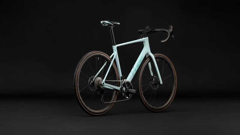 Cube Attain C:62 Race Rennrad Diamant 28" frostymint´n´mint