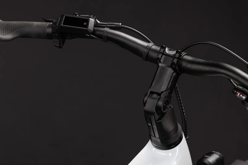 Cube Touring Hybrid ONE 600 Wh E-Trekkingbike Diamant 28" metallicwhite´n´chrome