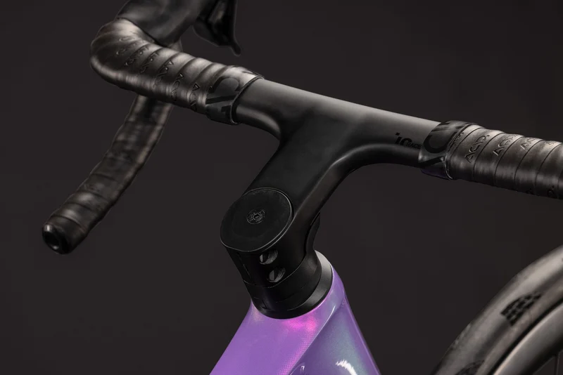 Cube Attain C:62 SLT Rennrad Diamant 28" cosmicpurple´n´black