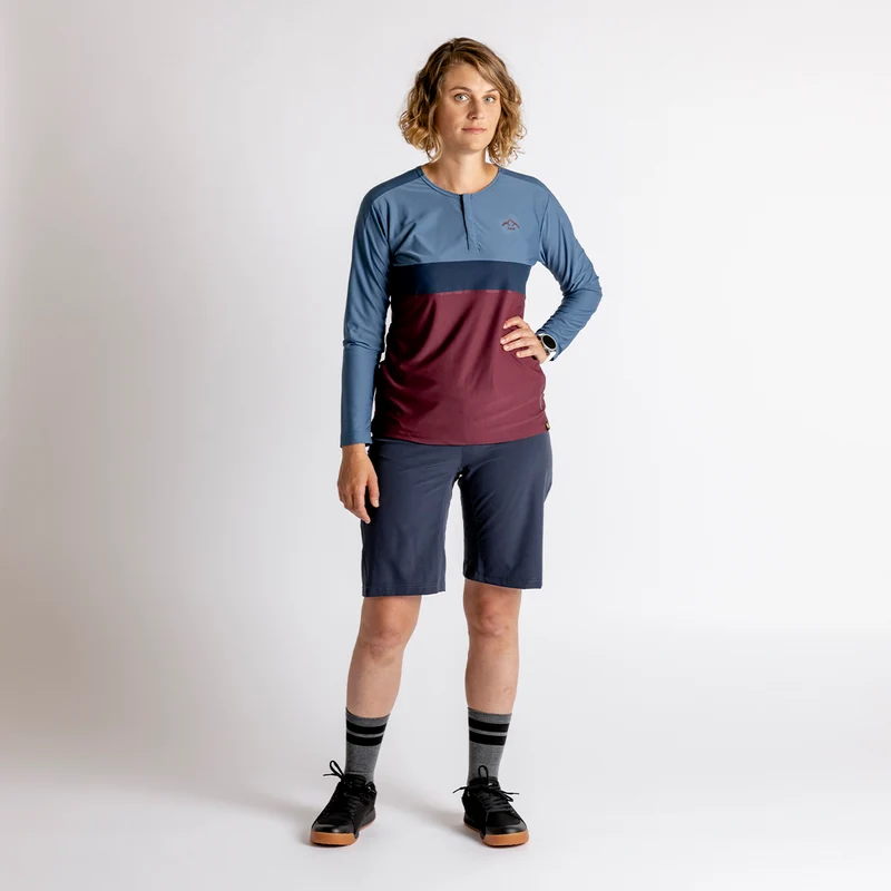 Women's Flow XTG Long Sleeve Henley raisin-marine