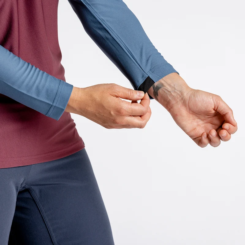 Women's Flow XTG Long Sleeve Henley raisin-marine
