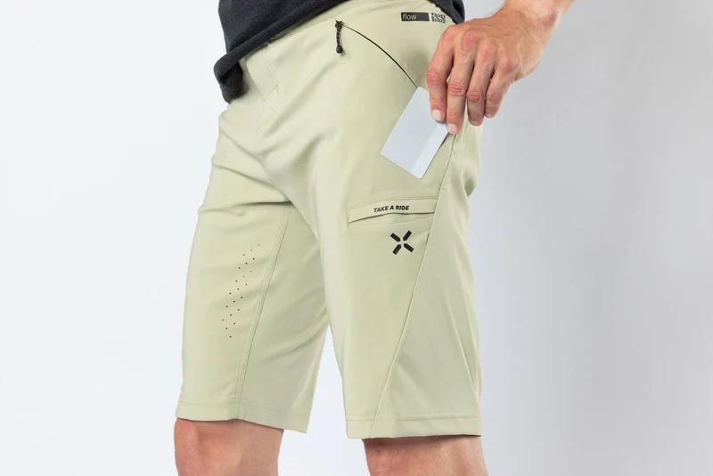 Flow 1.0 Shorts sand