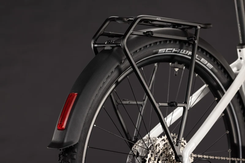 Cube Nuride Hybrid Performance 720 Wh E-Trekkingbike Easy Entry 28" metallicwhite´n´grey