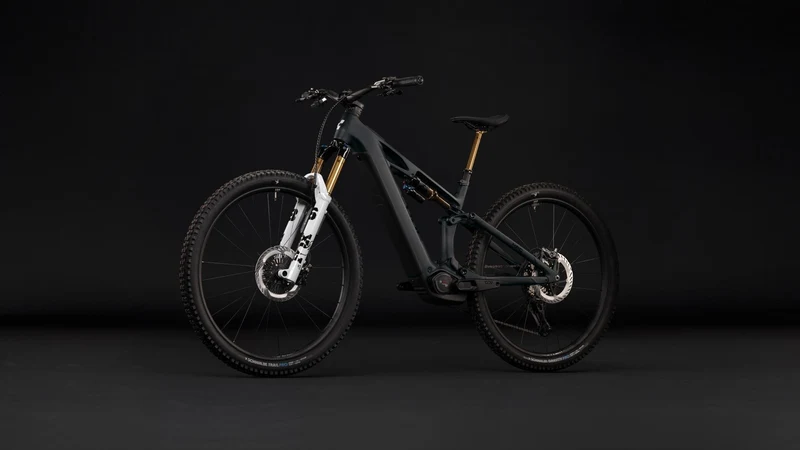 Cube Stereo Hybrid ONE44 HPC AT 800 Wh E-Bike Fully carbon´n´white