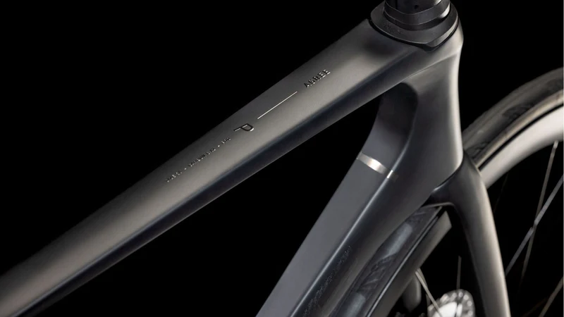 Cube Agree C:62 Pro Rennrad Diamant 28" blackline