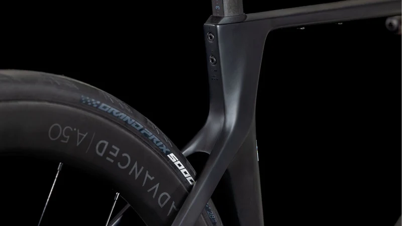 Cube Agree C:62 Pro Rennrad Diamant 28" blackline
