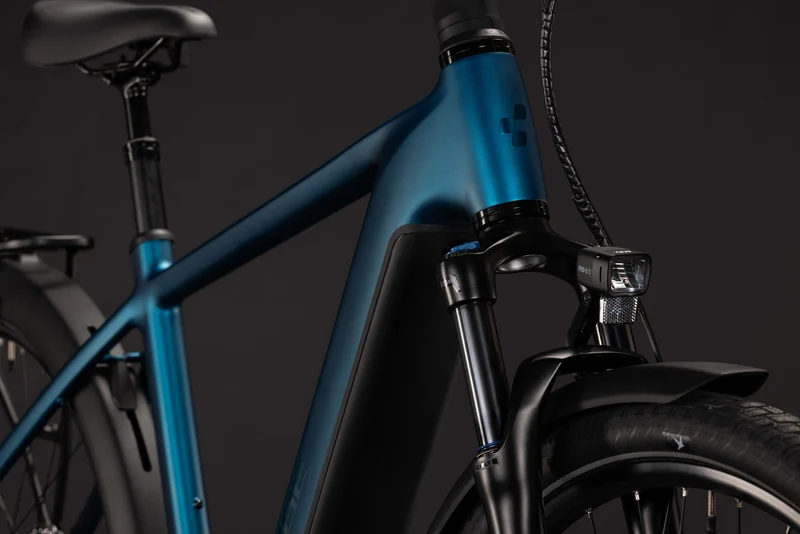 Cube Touring Hybrid Pro 800 Wh E-Trekkingbike Diamant 28" electricblue´n´prizm