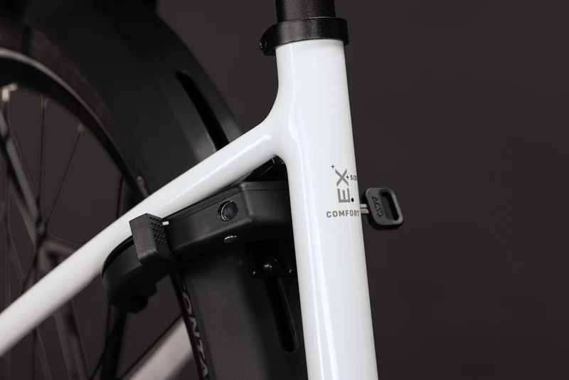 Cube Supreme RT Hybrid Comfort EX 600 Wh E-Trekkingbike Easy Entry metallicwhite´n´reflex