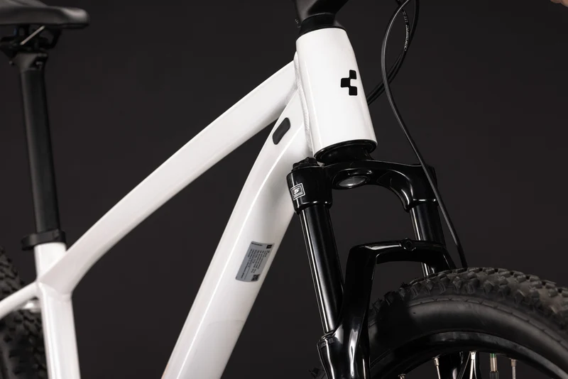 Cube Aim ONE MTB Hardtail Diamant metallicwhite´n´black