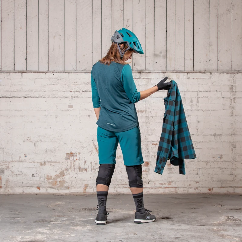 Carve X Women Henley everglade-solid everglade