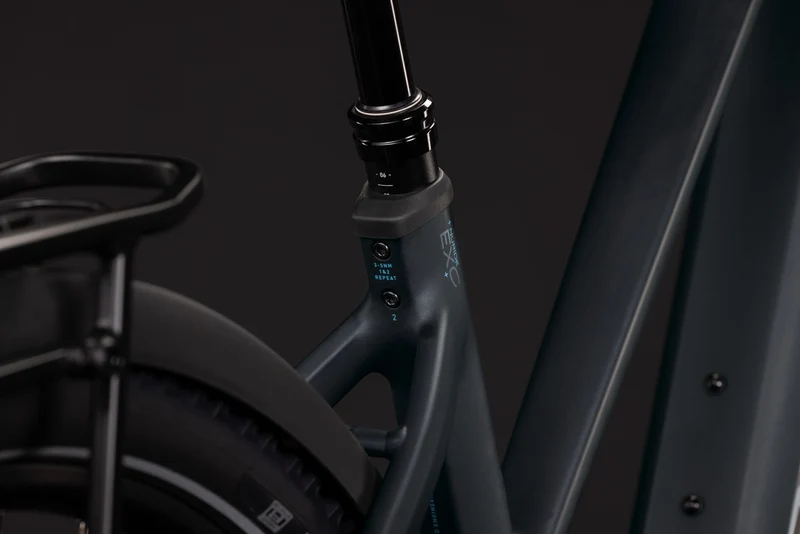 Cube Nuride Hybrid EXC 800 Wh E-Trekkingbike Trapeze 28" coal´n´chrome