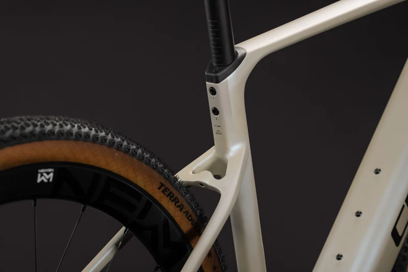 Cube Nuroad Hybrid C:62 SLX 400X Wh E-Gravelbike Diamant 28" glintsand´n´black