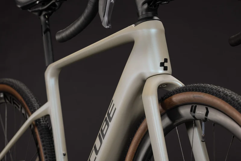 Cube Nuroad Hybrid C:62 SLX 400X Wh E-Gravelbike Diamant 28" glintsand´n´black