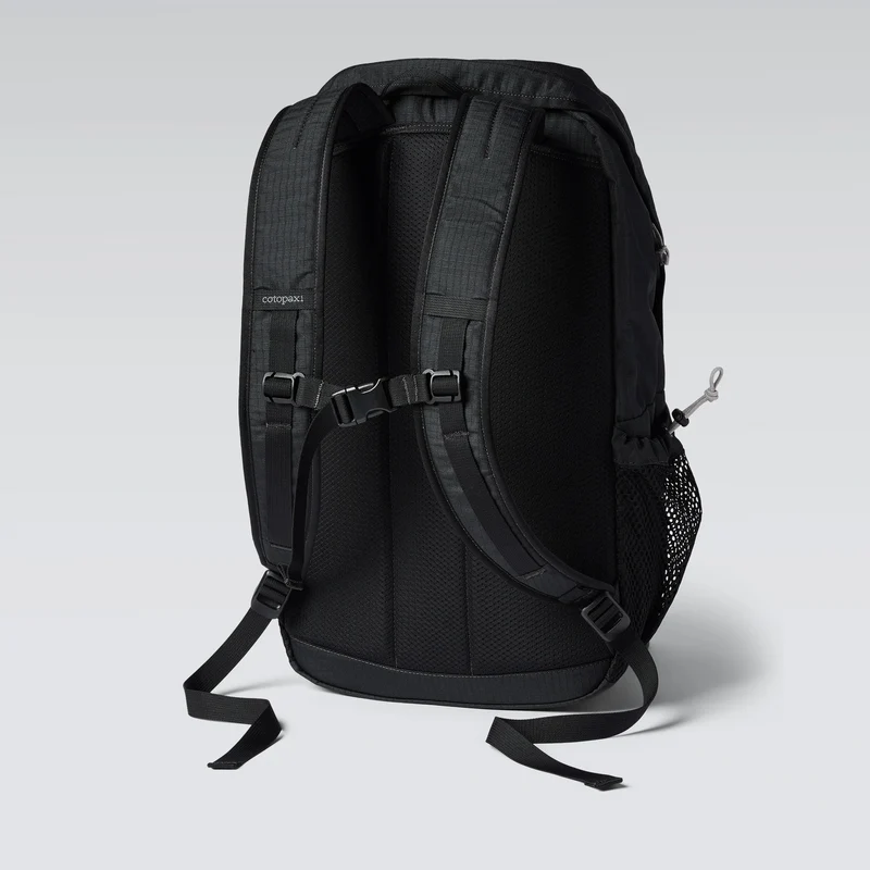 Clase 28L Daypack