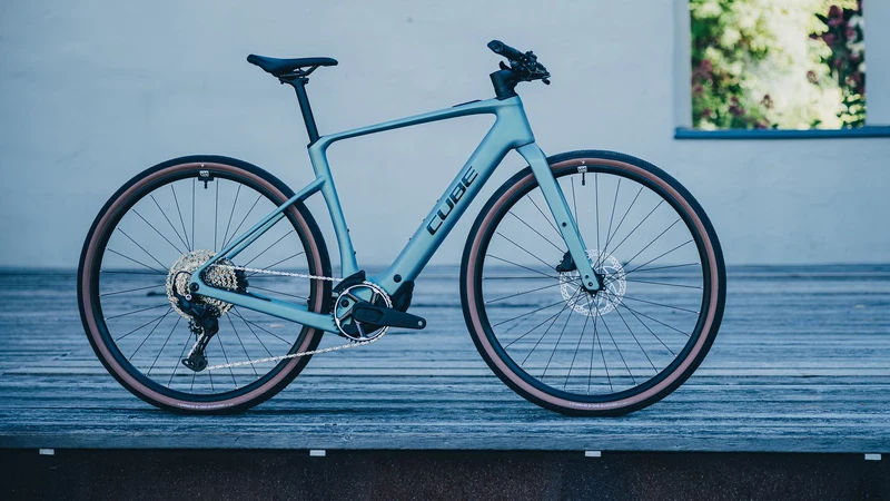 Cube Nulane Hybrid C:62 Race 400X Wh E-Gravelbike Diamant 28" seagrey´n´black