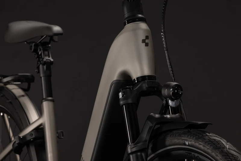 Cube Kathmandu Hybrid SLX 800 Wh E-Trekkingbike Easy Entry 28" flashstone´n´chrome