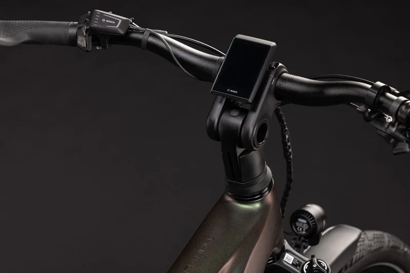 Cube Kathmandu Hybrid EXC 800 Wh E-Trekkingbike Trapeze 28" stellar´n´chrome