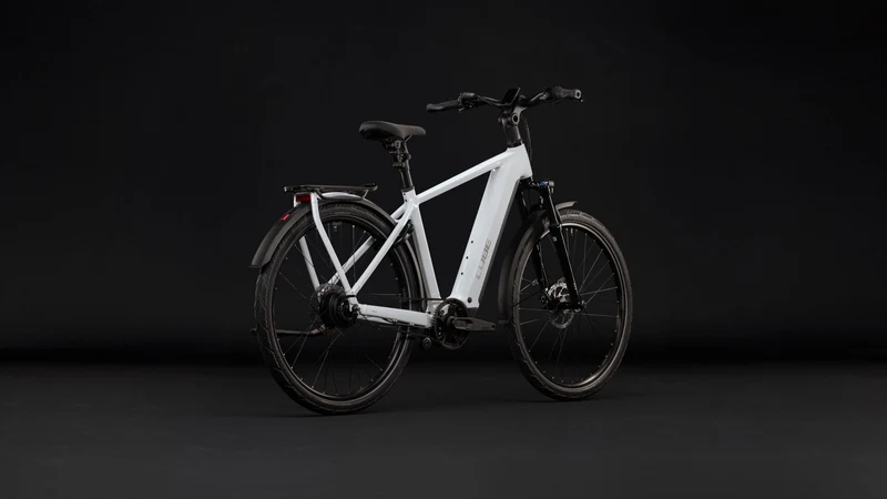 Cube Kathmandu Hybrid Deluxe Pro 800 Wh E-Trekkingbike Diamant 28" metallicwhite´n´chrome