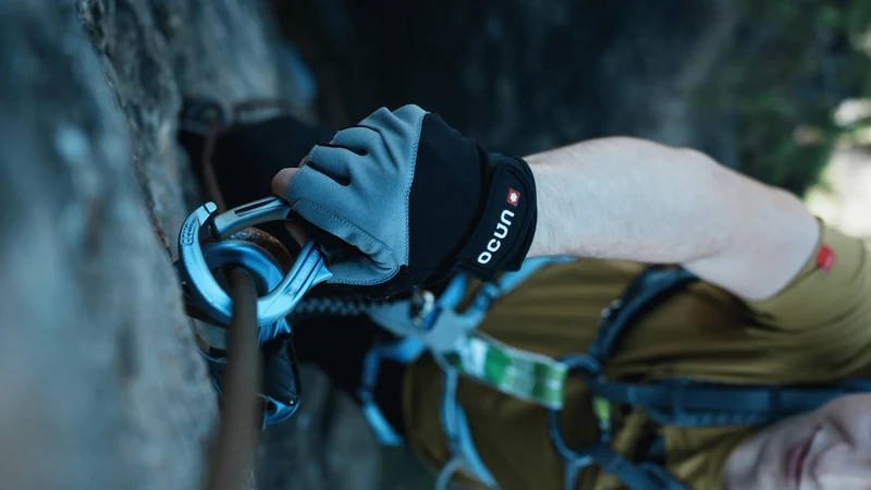 CIMA GLOVES