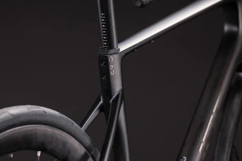 Cube Attain C:62 Race Rennrad Diamant 28" carbon´n´coalchrome
