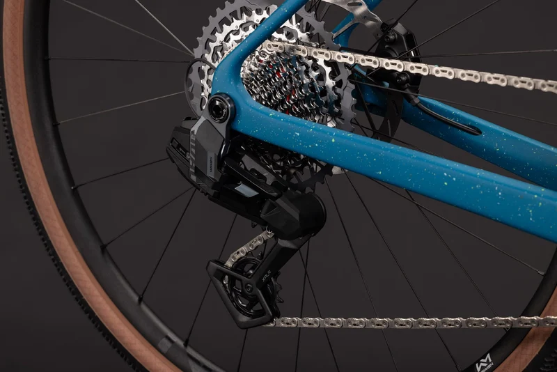 Cube Nuroad Hybrid C:62 EXC 400X Wh E-Gravel Rad Diamant 28" tropicalteal´n´black