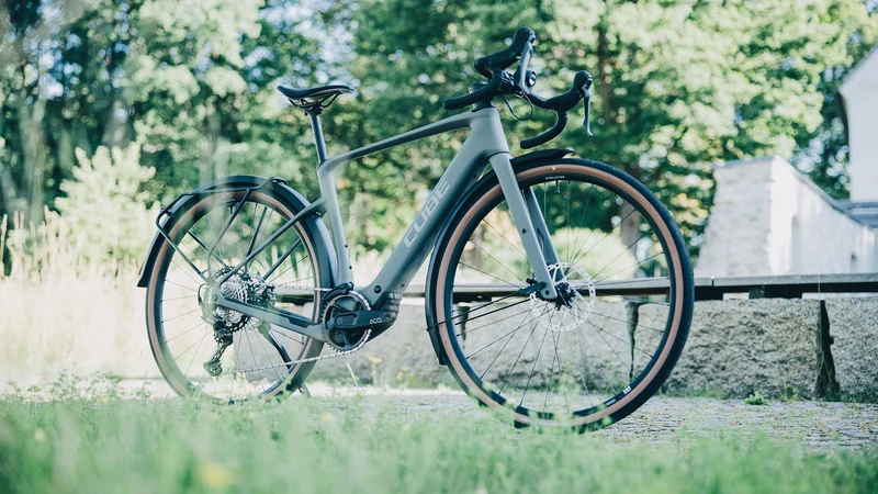 Cube Nuroad Hybrid C:62 Race 400X Wh FE E-Gravelbike Diamant 28" oldgrey´n´grey