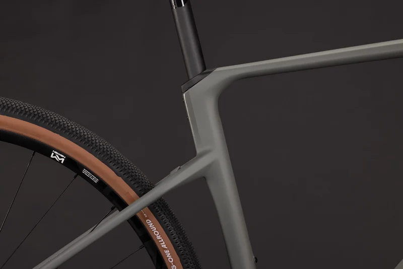 Cube Nuroad Hybrid C:62 Race 400X Wh E-Gravelbike Diamant 28" oldgrey´n´grey
