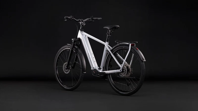 Cube Kathmandu Hybrid ONE 800 Wh E-Trekkingbike Diamant 28" silverstar´n´reflex