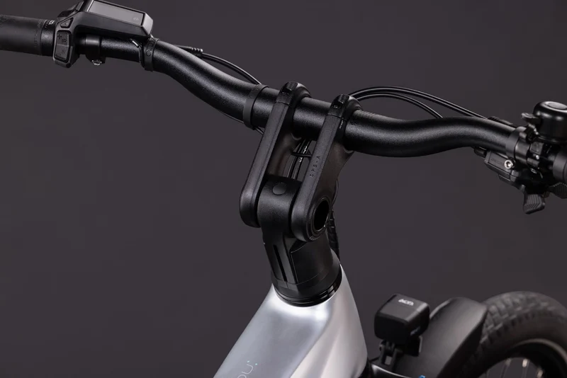 Cube Kathmandu Hybrid ONE 800 Wh E-Trekkingbike Diamant 28" silverstar´n´reflex