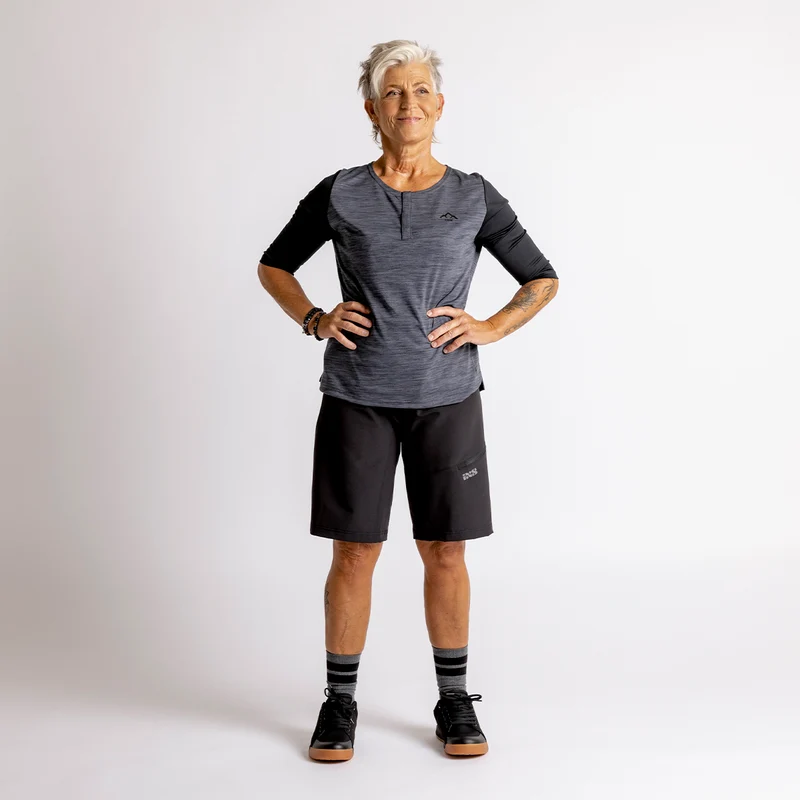 Carve Hip-Hugger Women Shorts schwarz