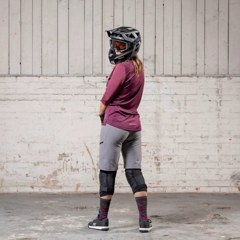Carve X Women Henley raisin-solid raisin