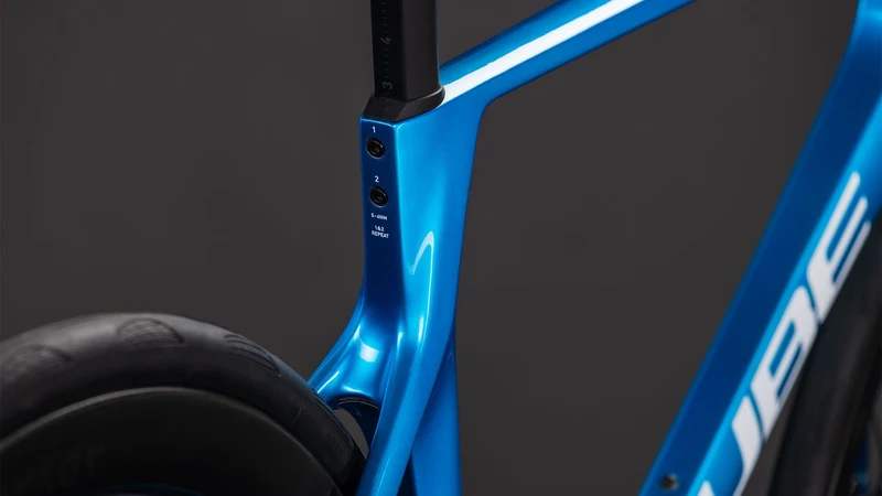 Cube Agree C:62 EX Rennrad Diamant 28" topasblue´n´white