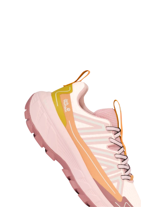 WILD HIKE LOW W