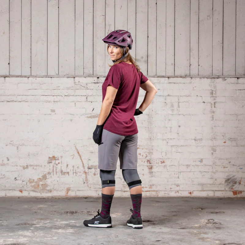 Flow Women Tech Tee Contour raisin